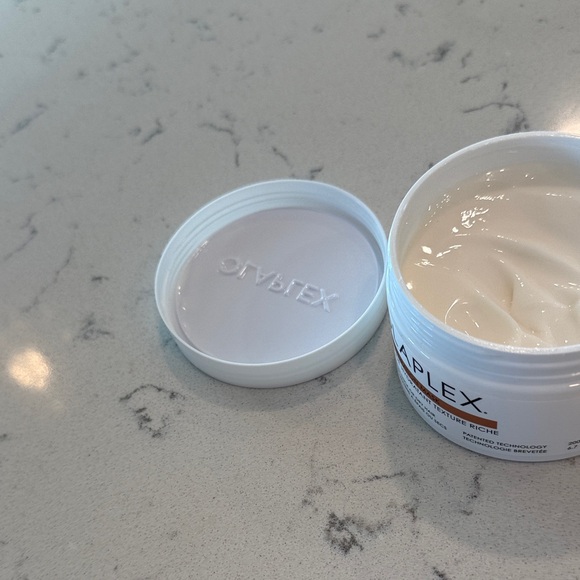 OLAPLEX Rich Hydration Mask - Picture 7 of 7